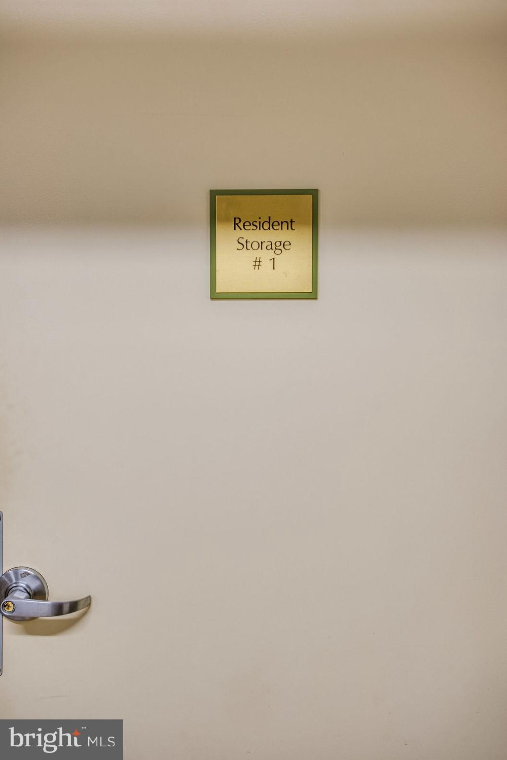 LEXINGTON SQUARE - Residential