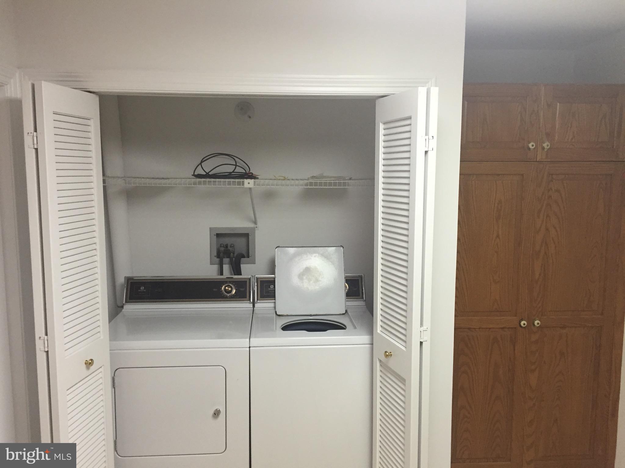 HARBOR COURT CONDOMINIUMS - Residential Lease