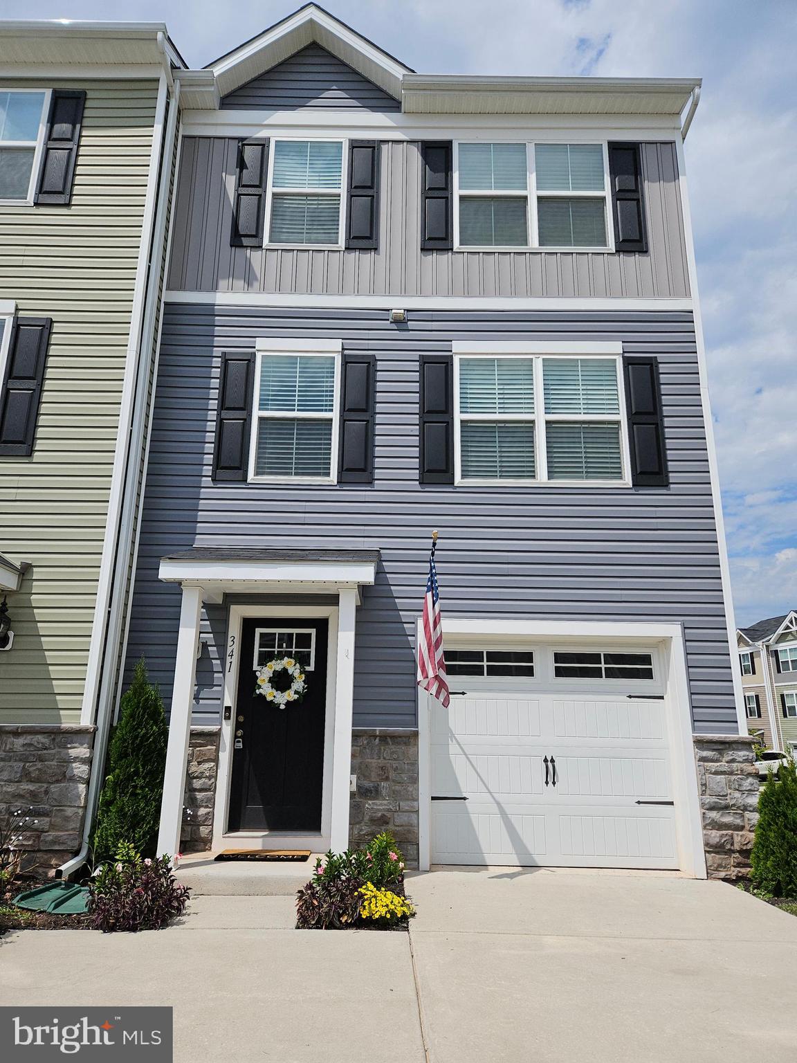 MEADE'S CROSSING - Residential