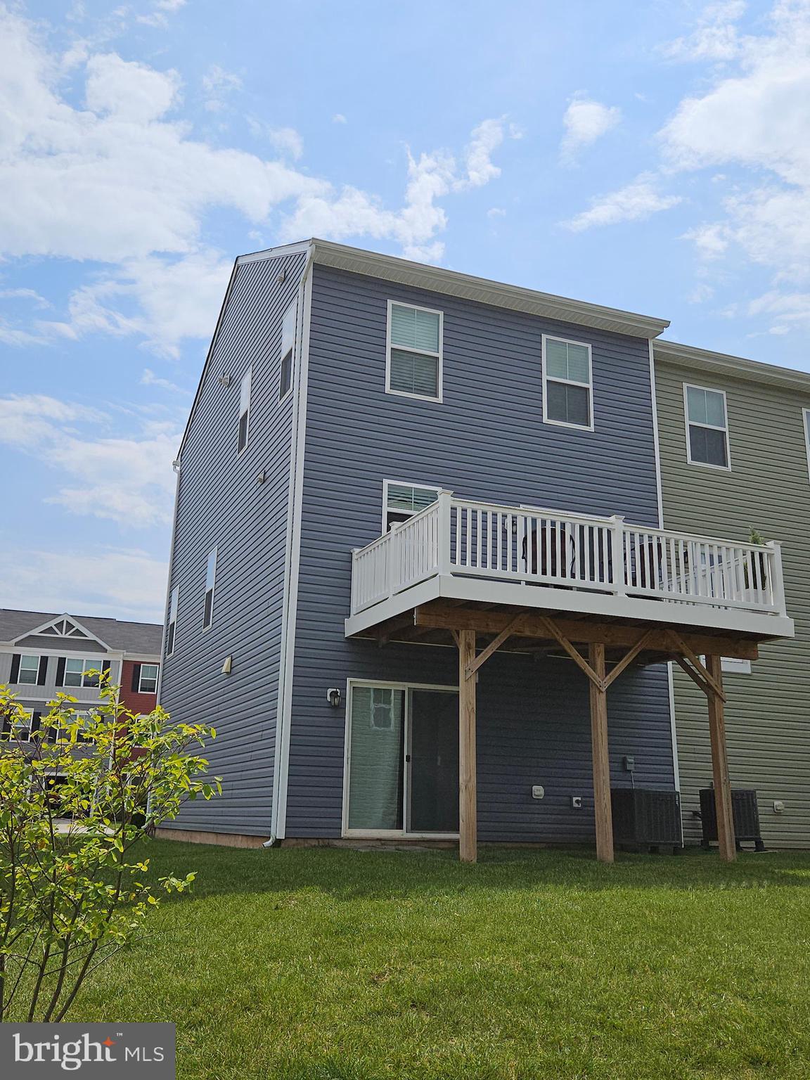 MEADE'S CROSSING - Residential