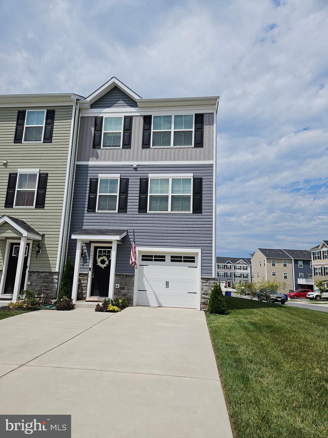 MEADE'S CROSSING - Residential