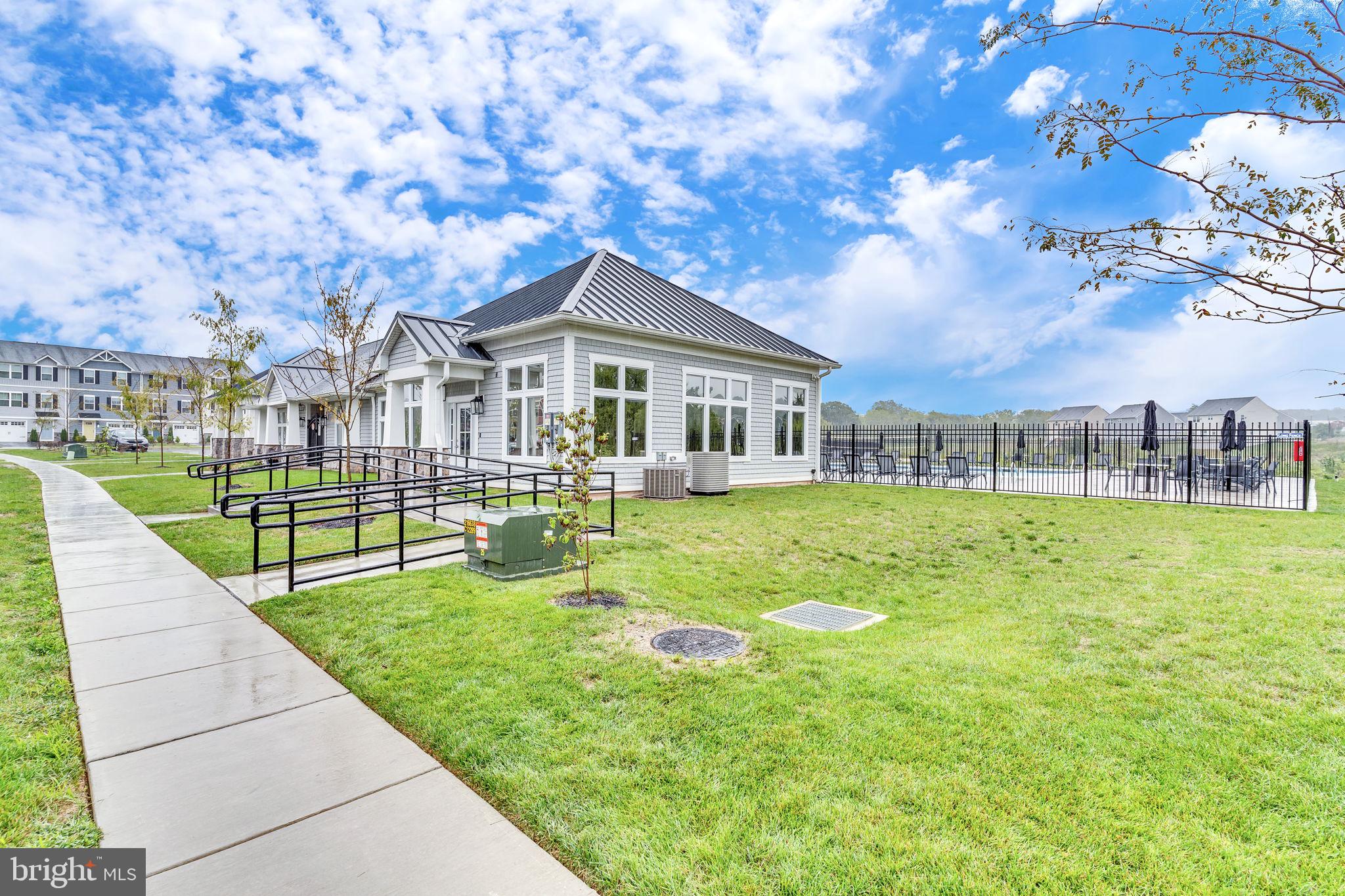 MEADE'S CROSSING - Residential