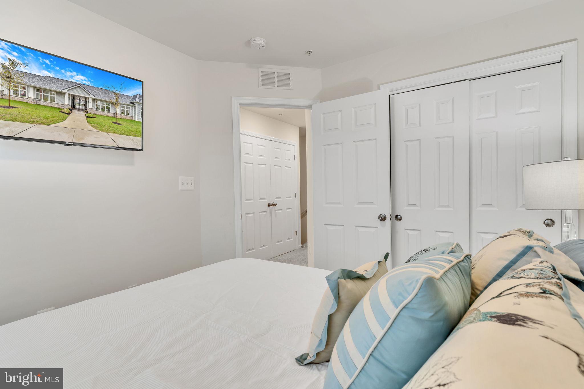 MEADE'S CROSSING - Residential