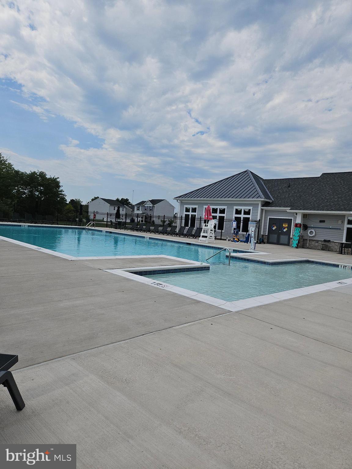 MEADE'S CROSSING - Residential