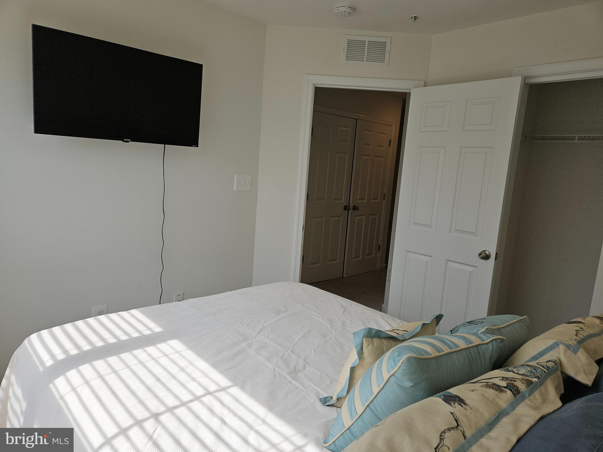 MEADE'S CROSSING - Residential