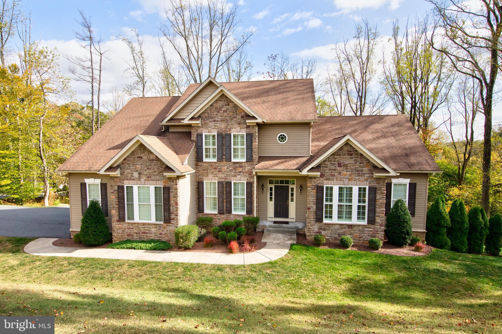 VINE HILL ESTATES - Residential