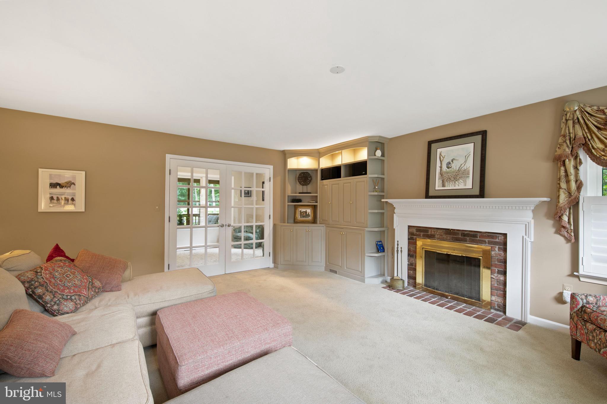 GOLF CLUB SHORES III - Residential