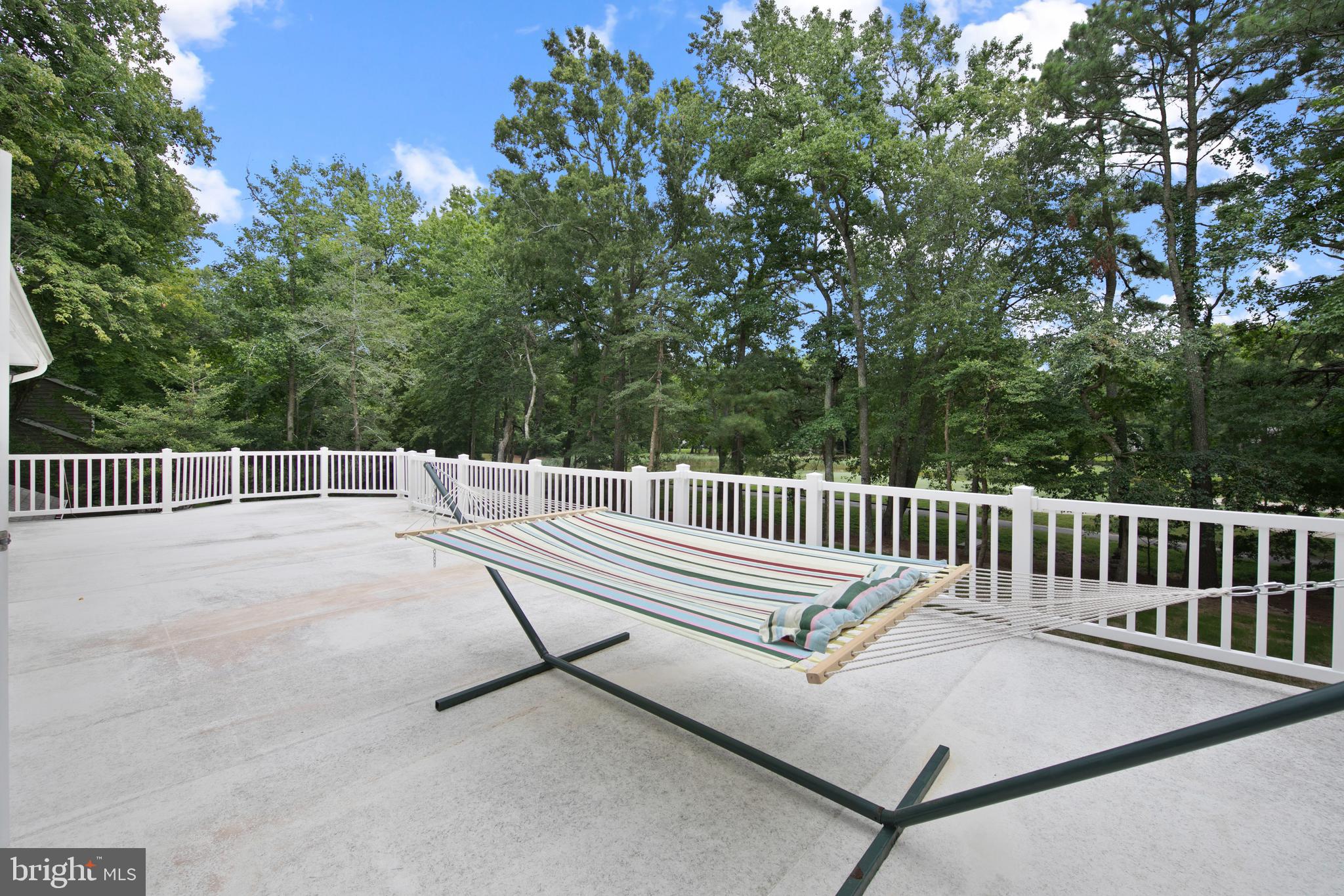 GOLF CLUB SHORES III - Residential