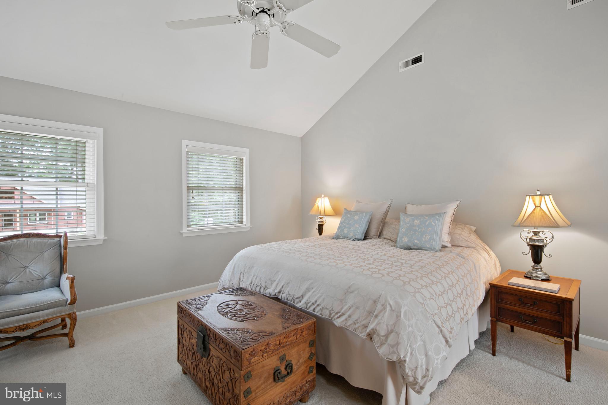 GOLF CLUB SHORES III - Residential