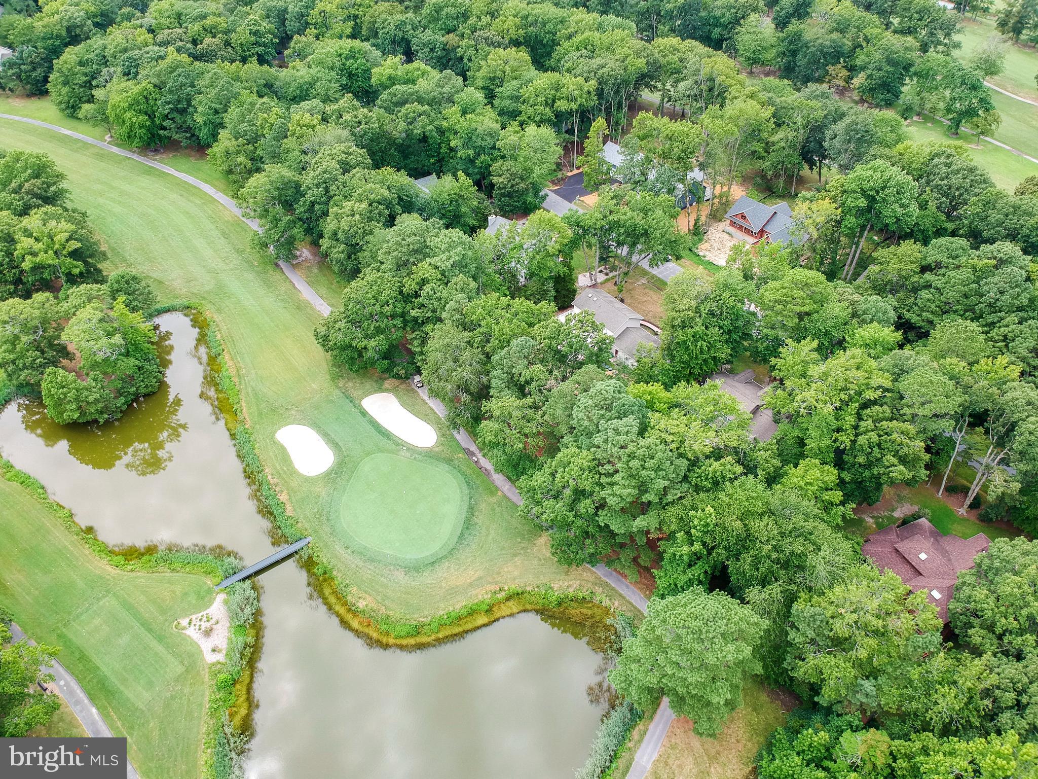 GOLF CLUB SHORES III - Residential