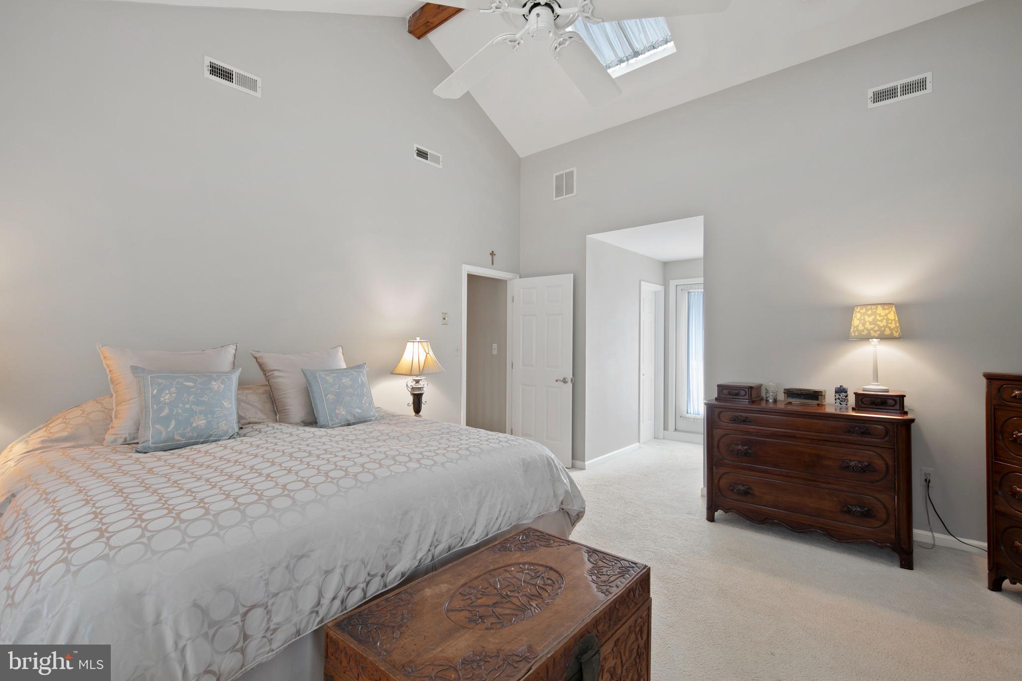 GOLF CLUB SHORES III - Residential