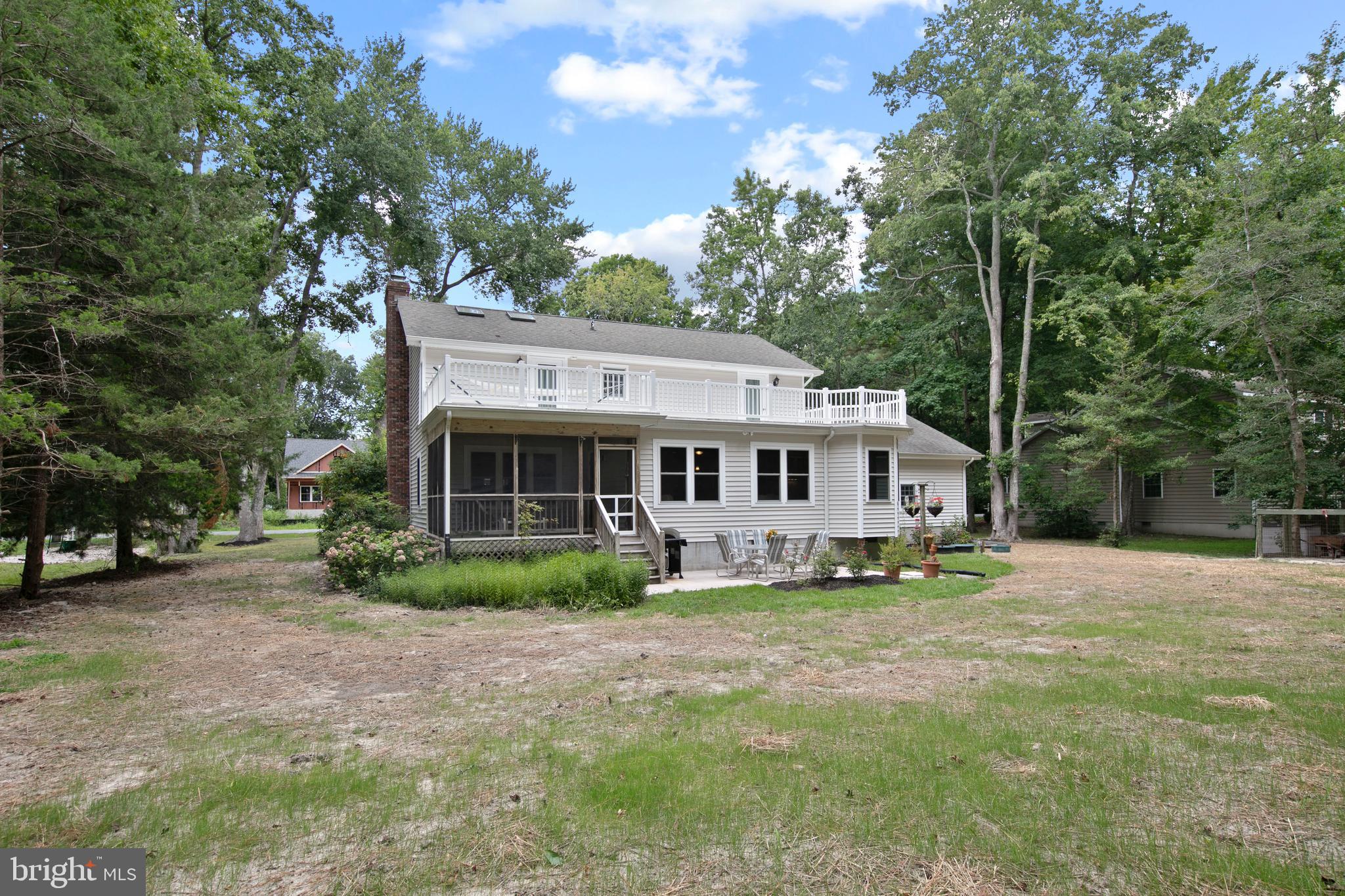 GOLF CLUB SHORES III - Residential