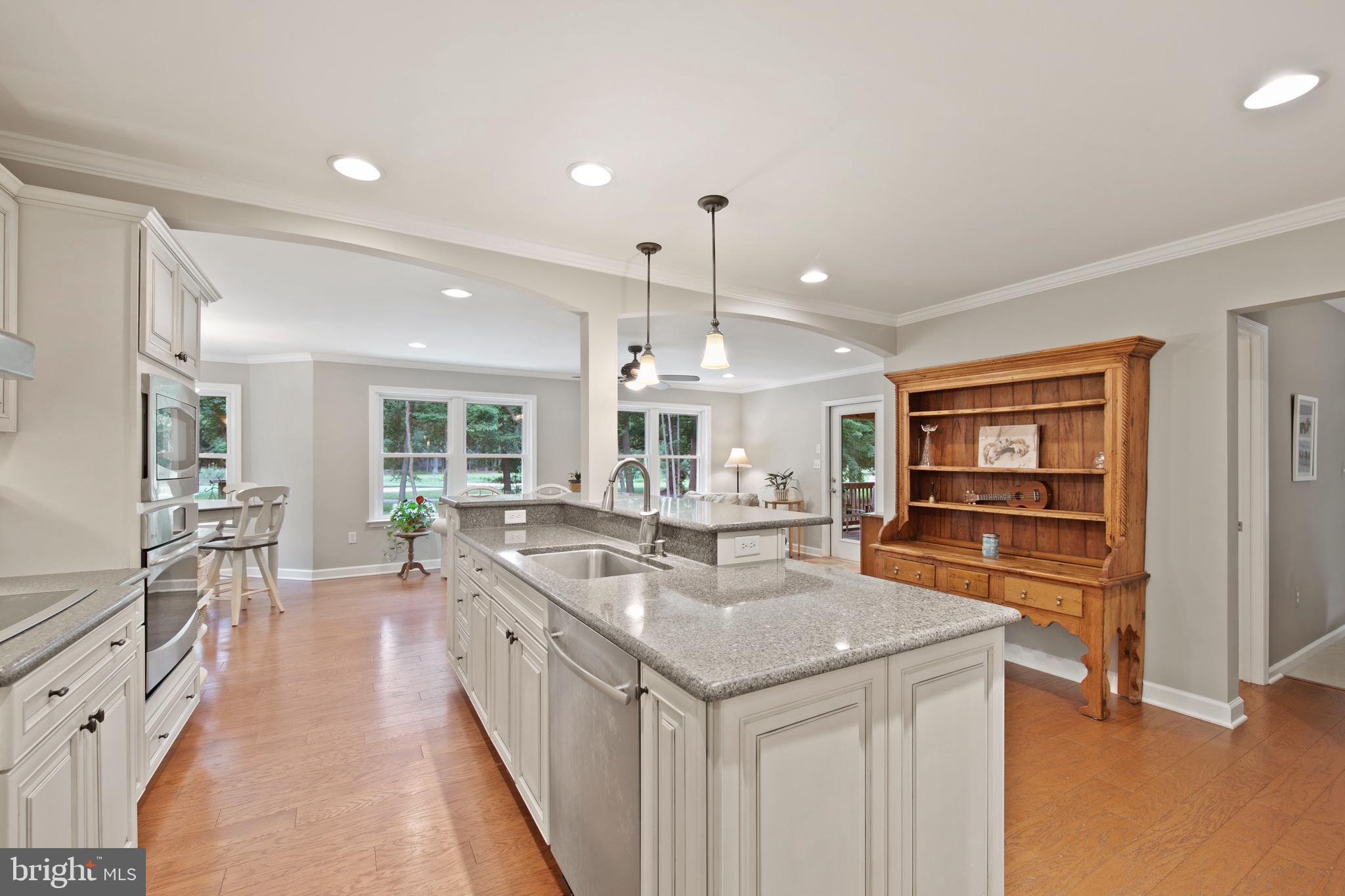 GOLF CLUB SHORES III - Residential