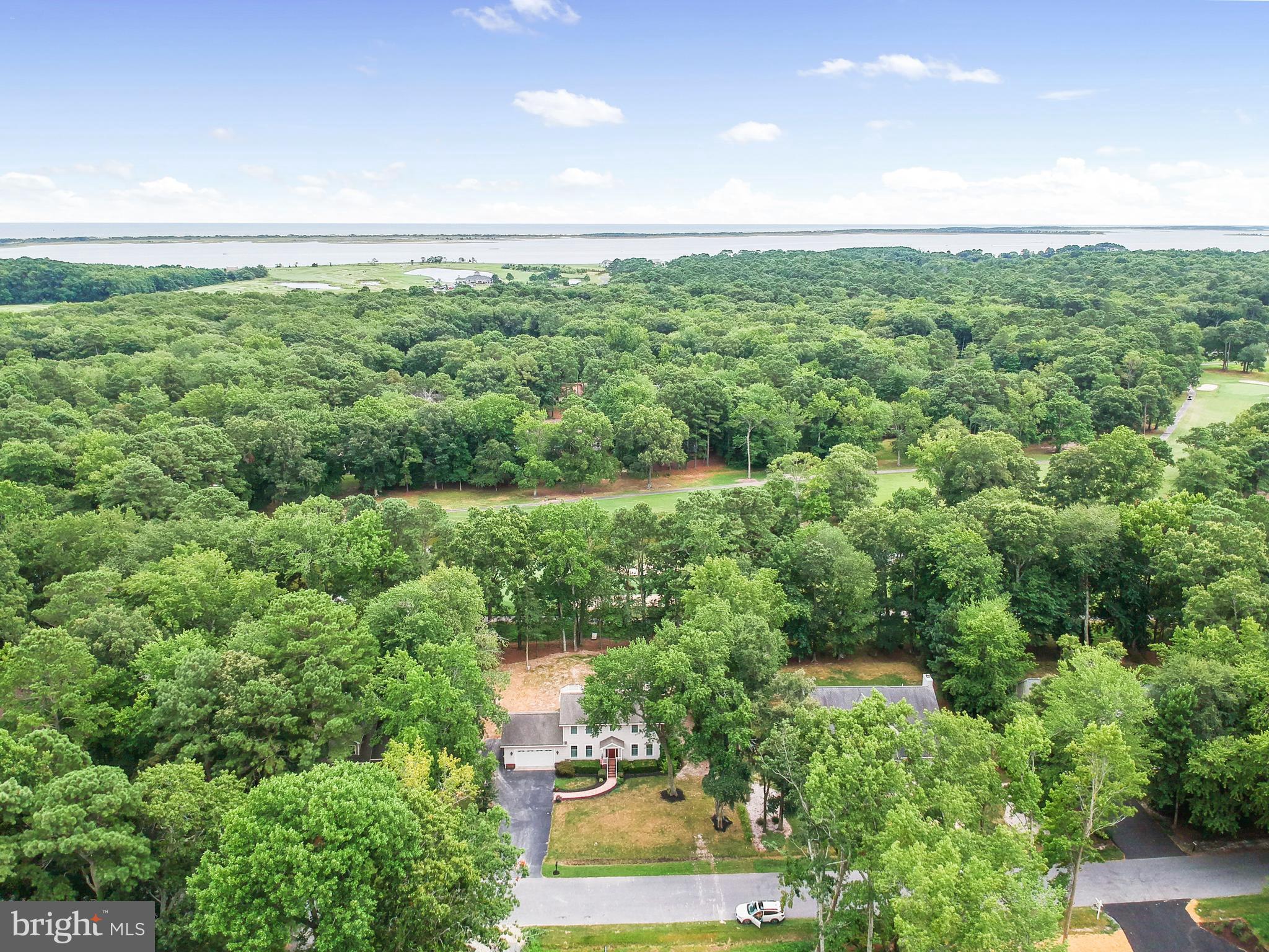 GOLF CLUB SHORES III - Residential