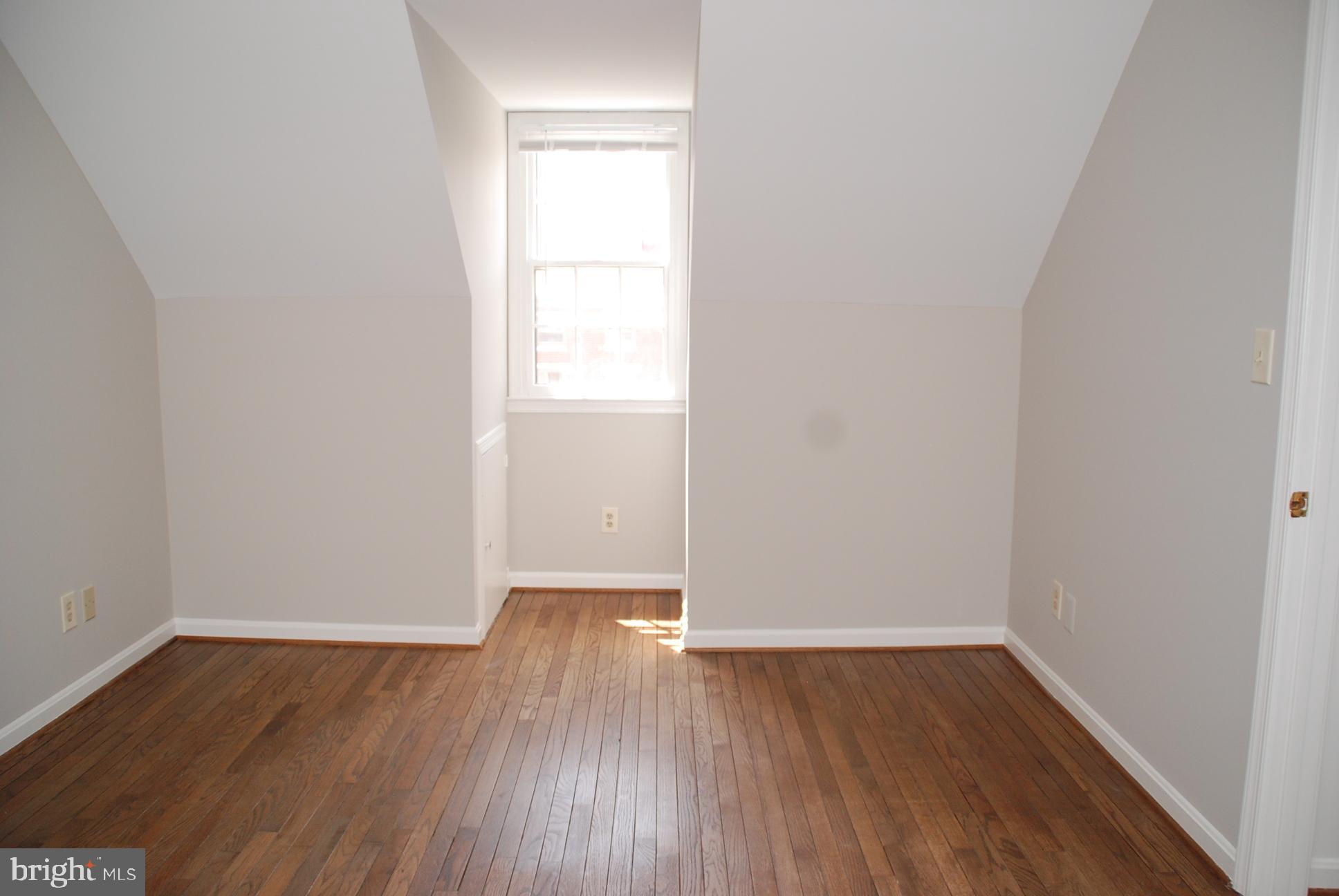 WASHINGTON SQUARE - Residential Lease