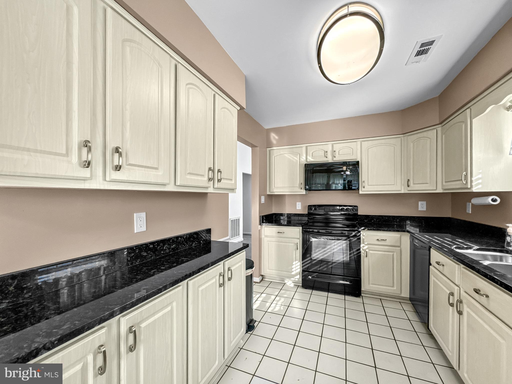 HERITAGE HARBOUR - Residential