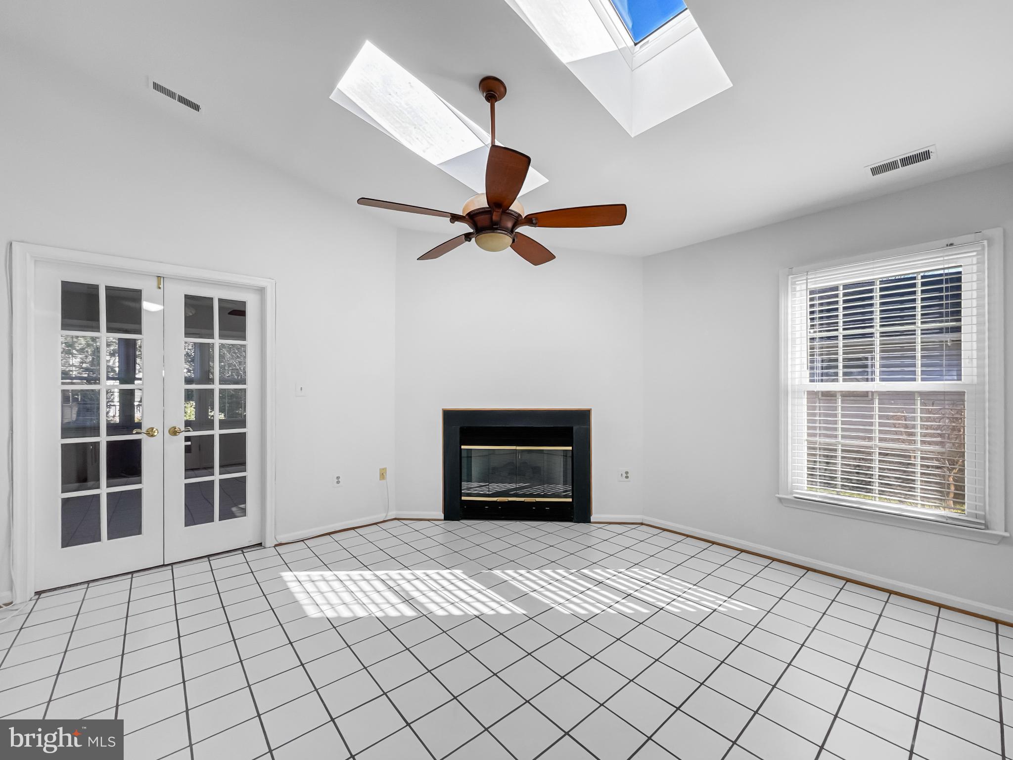 HERITAGE HARBOUR - Residential