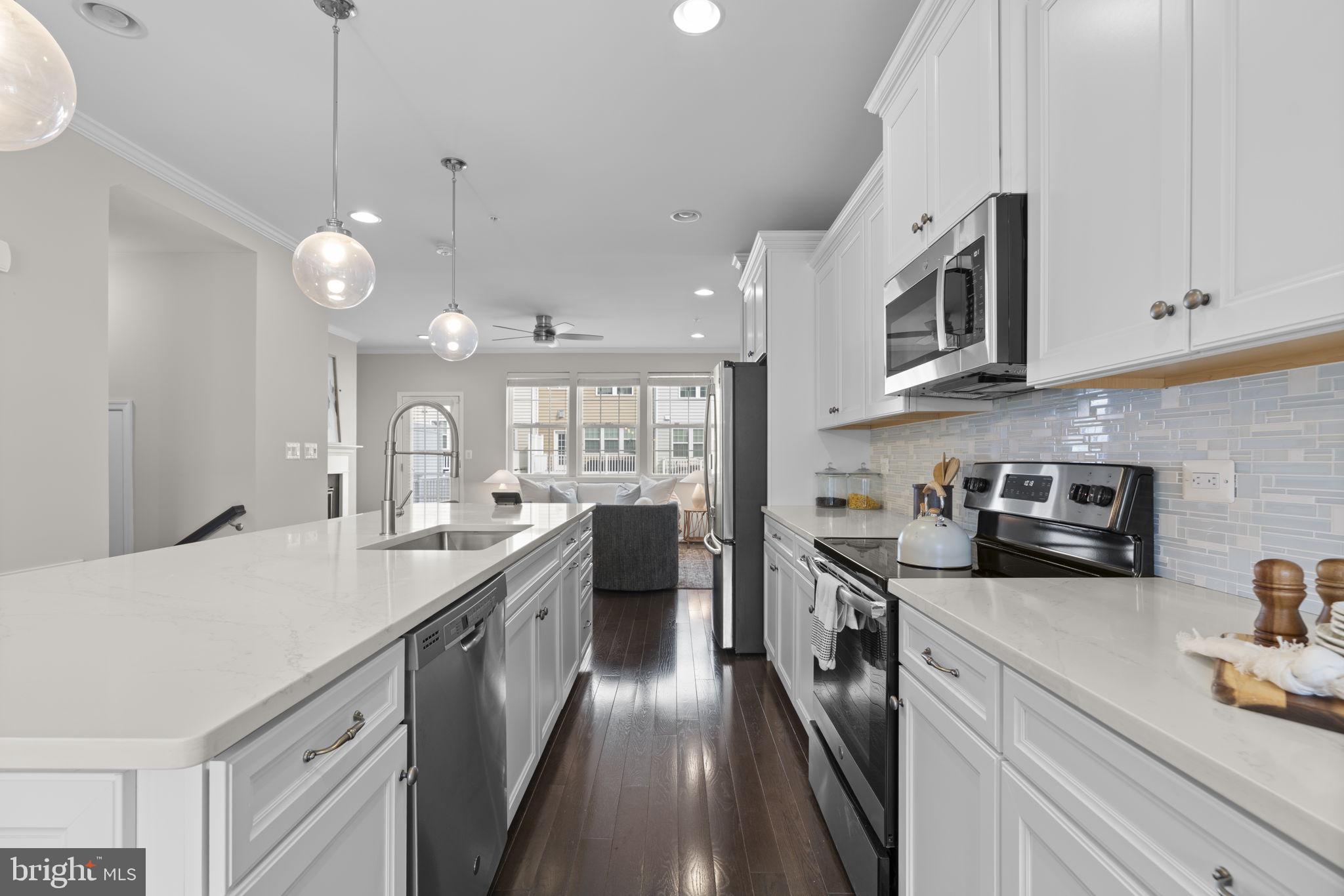 5452 BRISTOL GREEN WAY