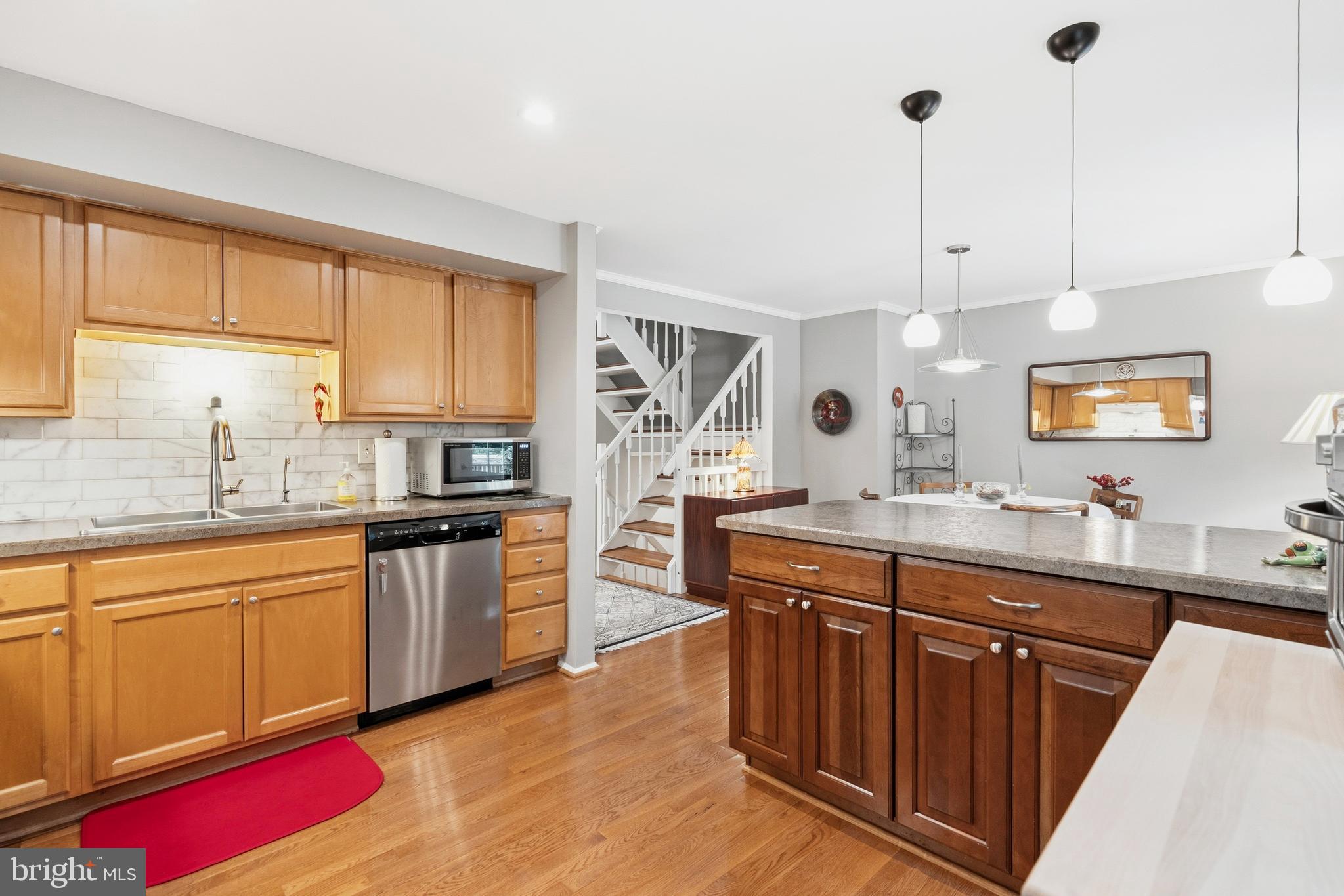 RESTON - Residential