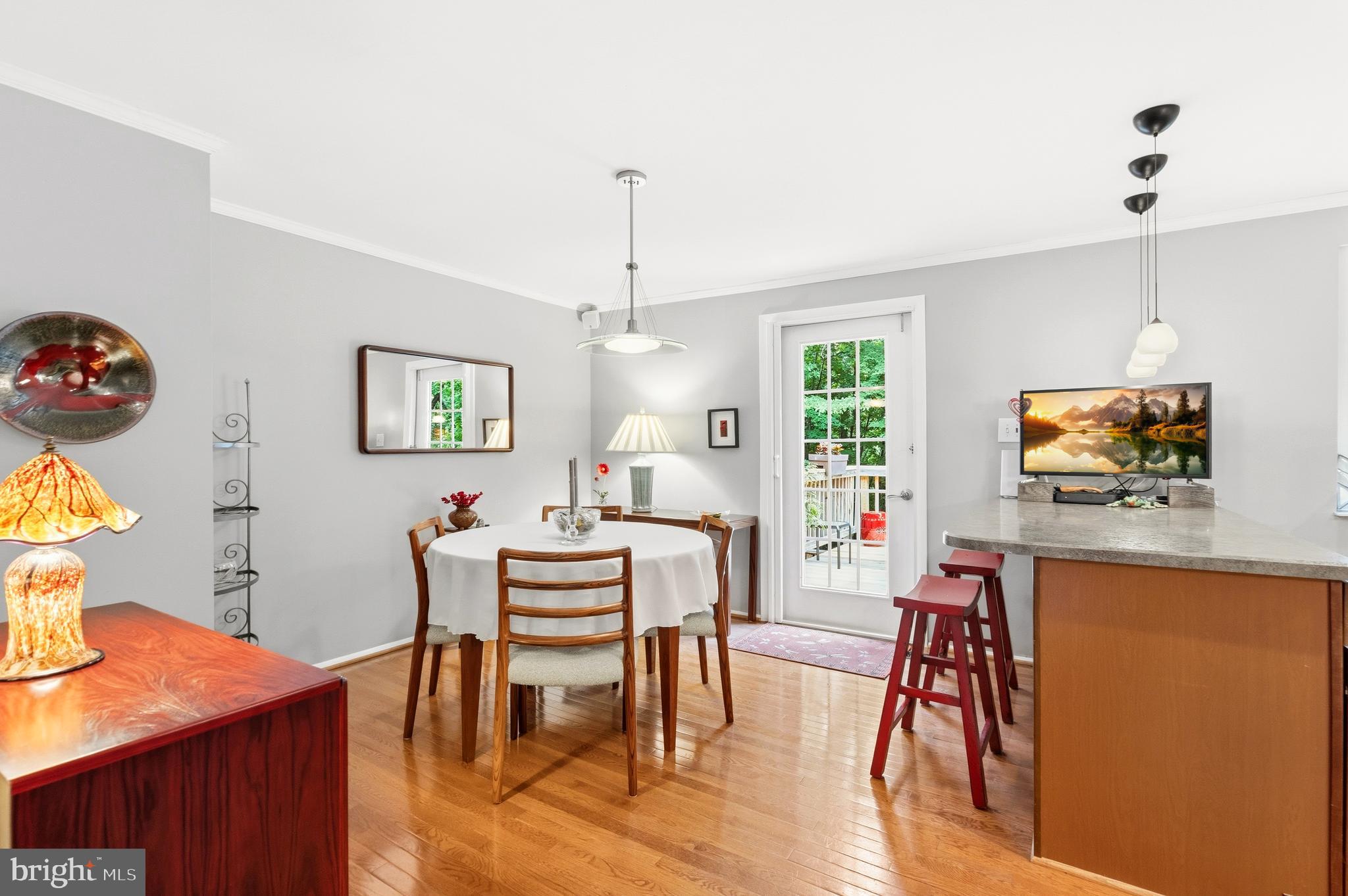 RESTON - Residential