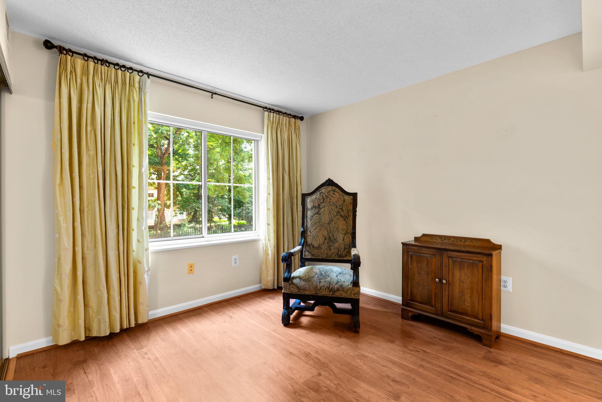 LEISURE WORLD - Residential