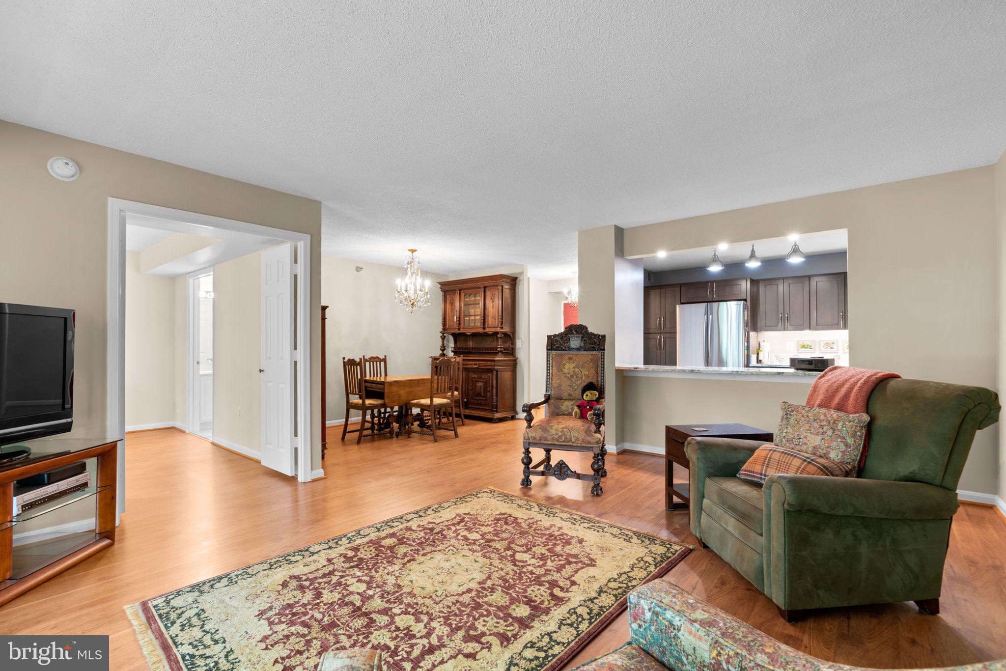 LEISURE WORLD - Residential