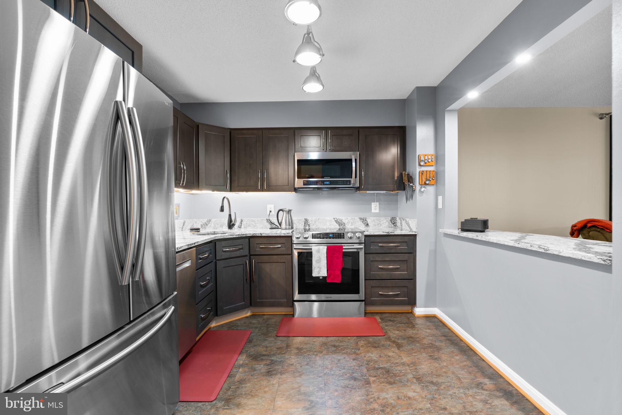 LEISURE WORLD - Residential