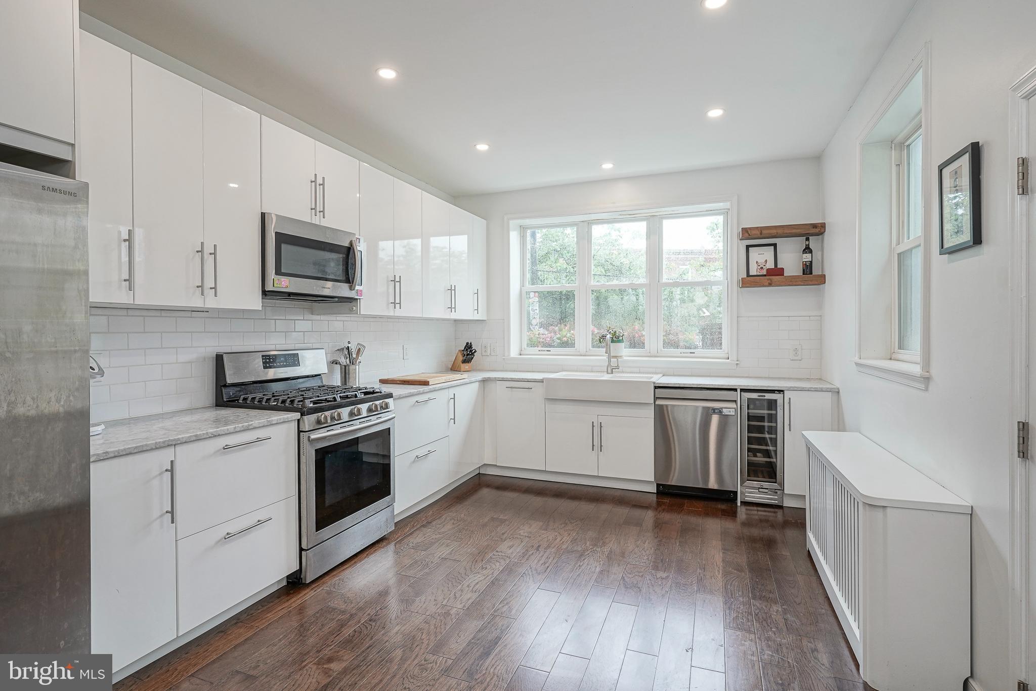 GIRARD ESTATES - Residential Lease