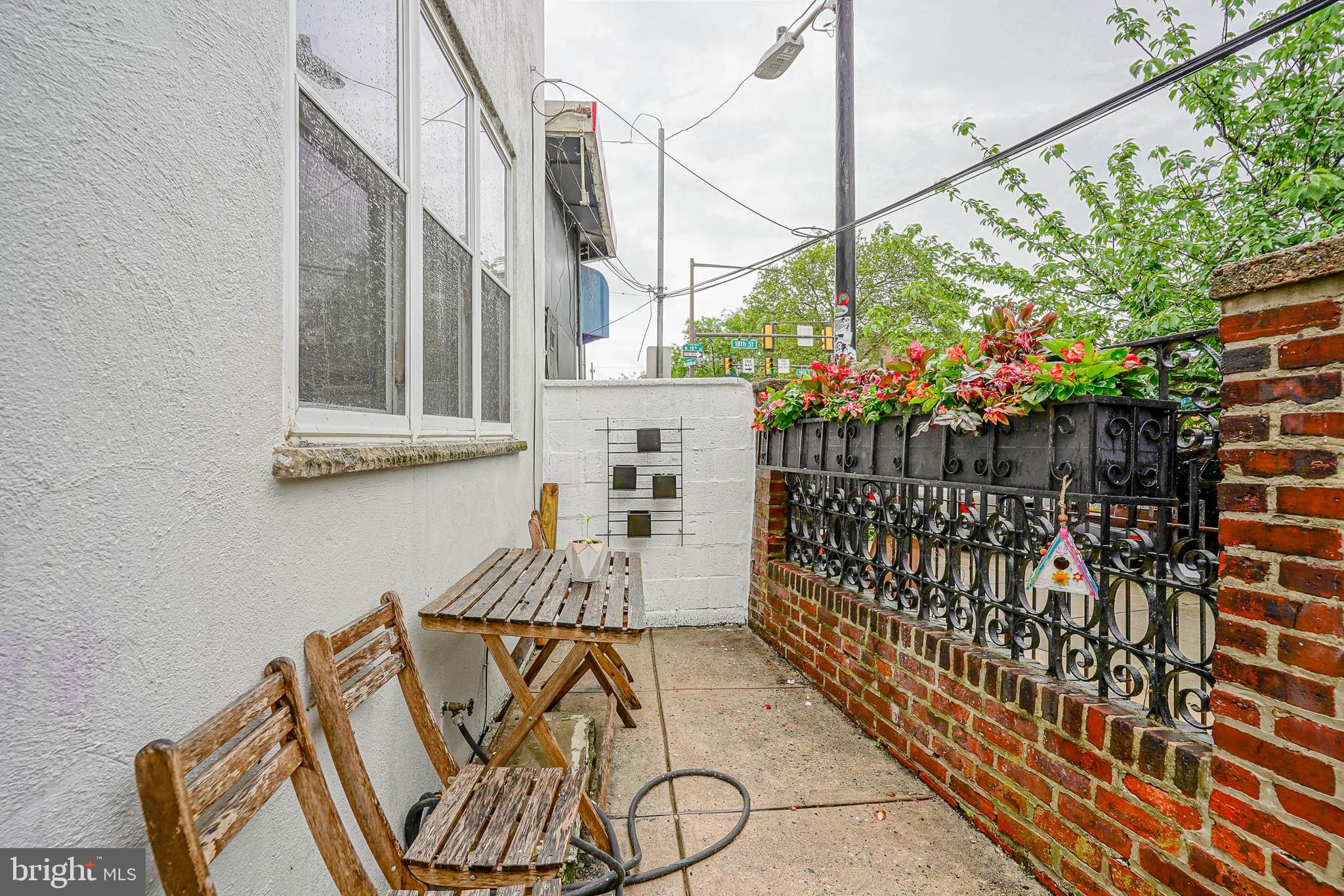 GIRARD ESTATES - Residential Lease