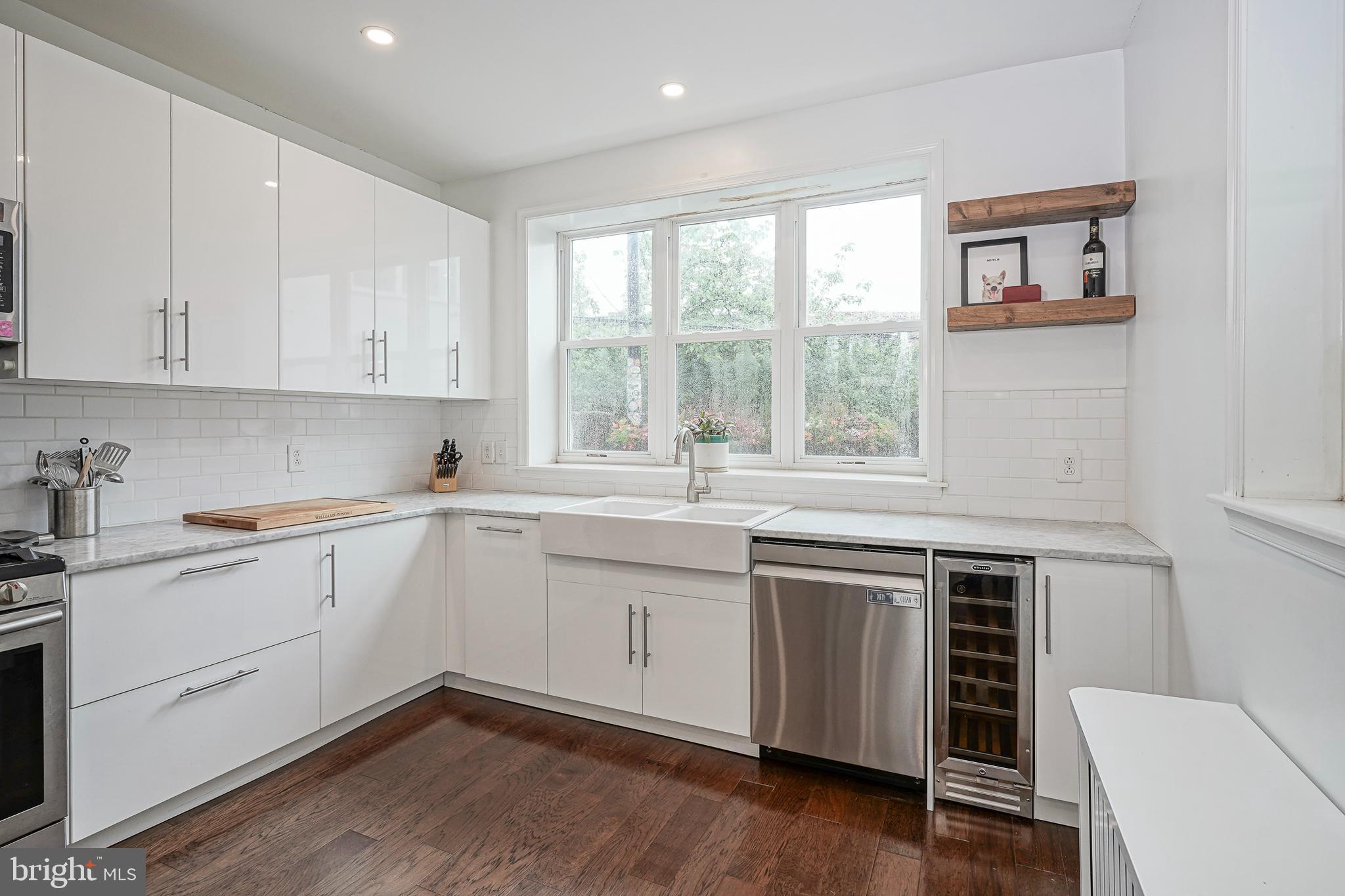 GIRARD ESTATES - Residential Lease