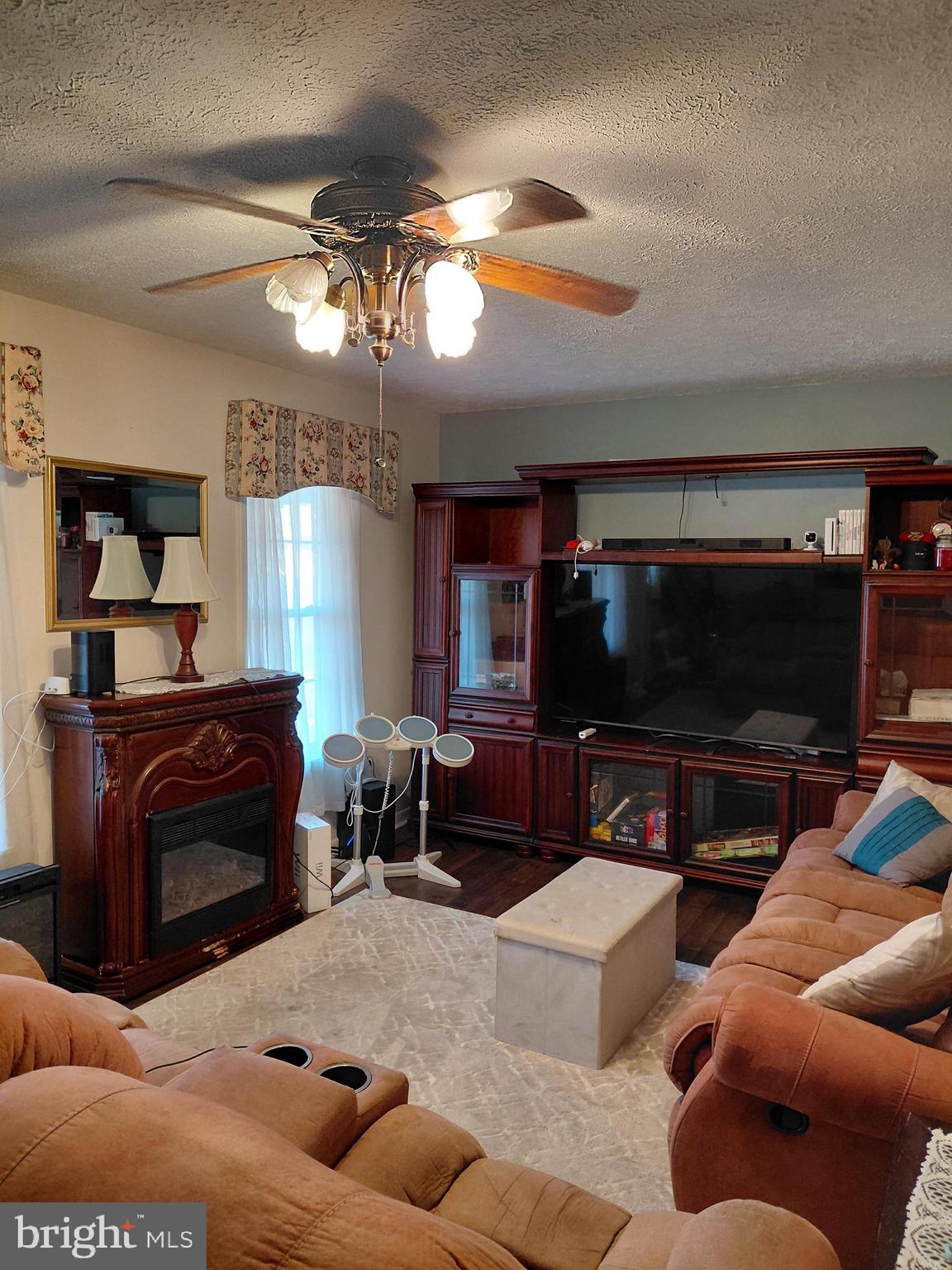 MEADOW RIDGE - Residential