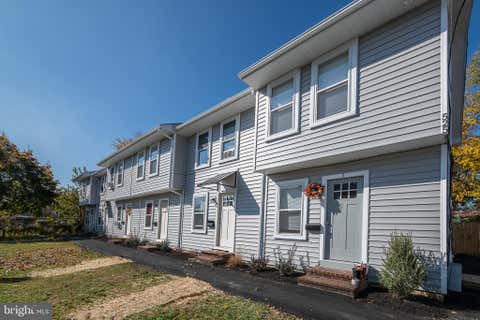 Townhouse For Rent - 525 Gray Avenue #2<br/> Winchester City County, WINCHESTER, VA 22601