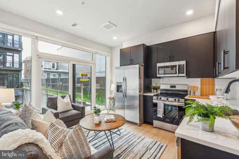 Condo For Rent - 6910 Ridge Avenue #410<br/> PHILADELPHIA, PA 19128