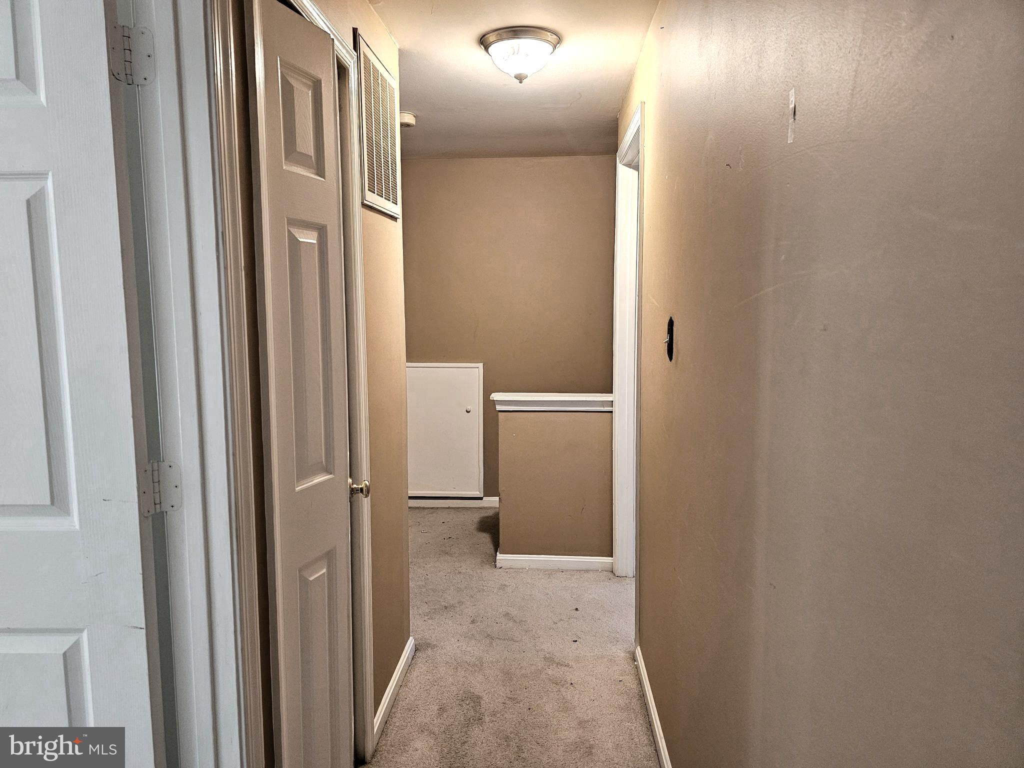 ST CHARLES HAMPSHIRE - Residential