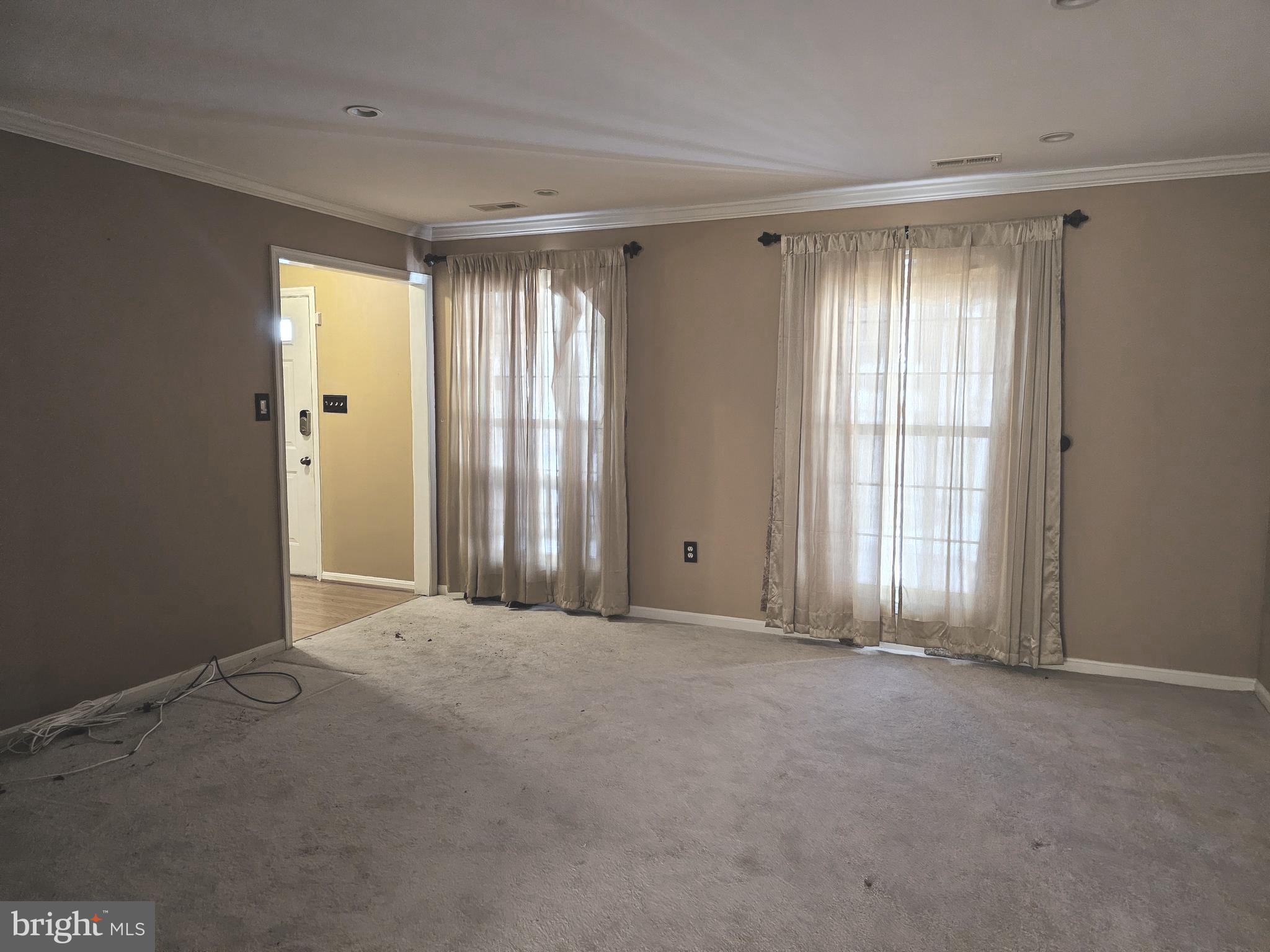 ST CHARLES HAMPSHIRE - Residential