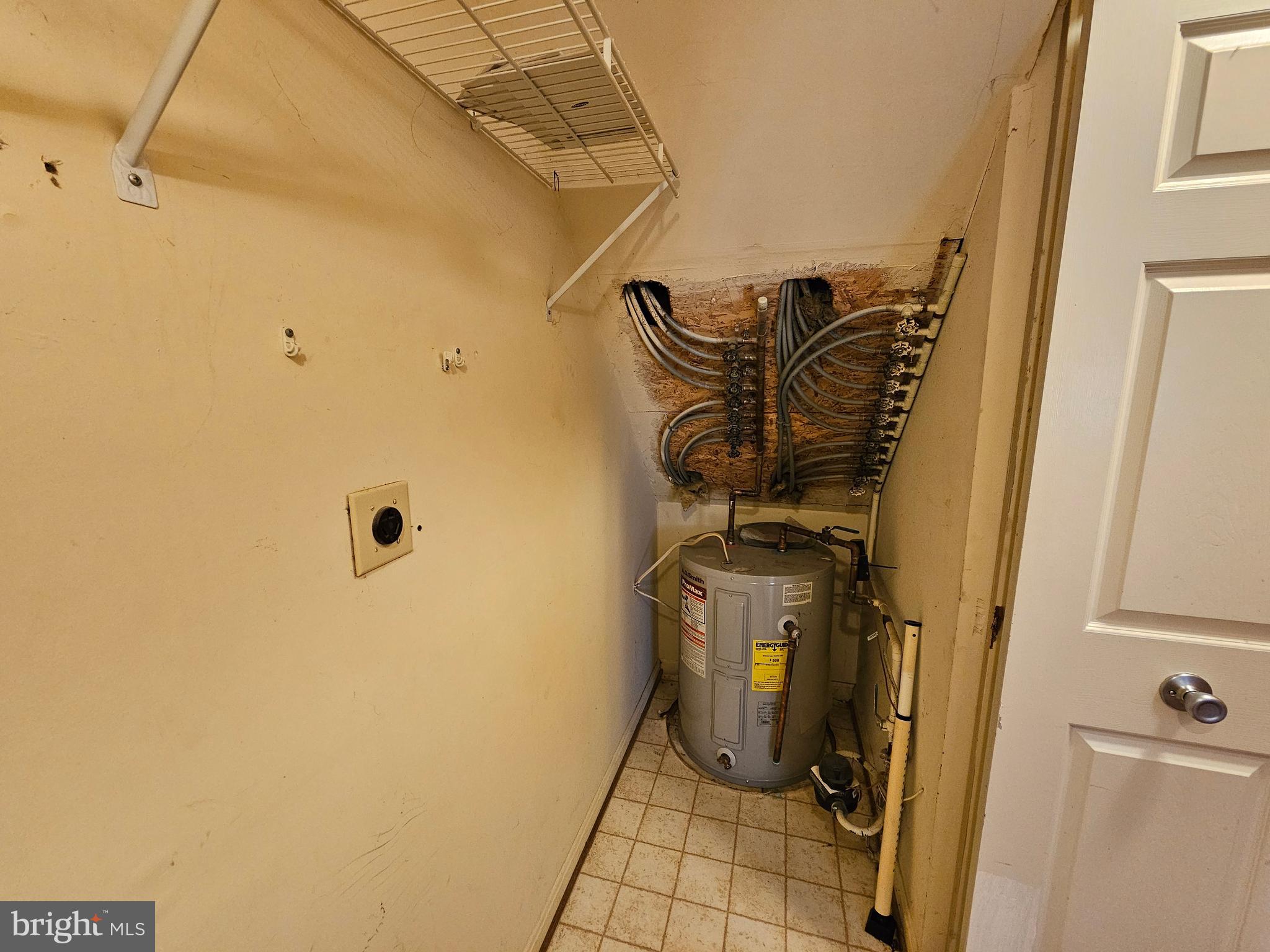 ST CHARLES HAMPSHIRE - Residential