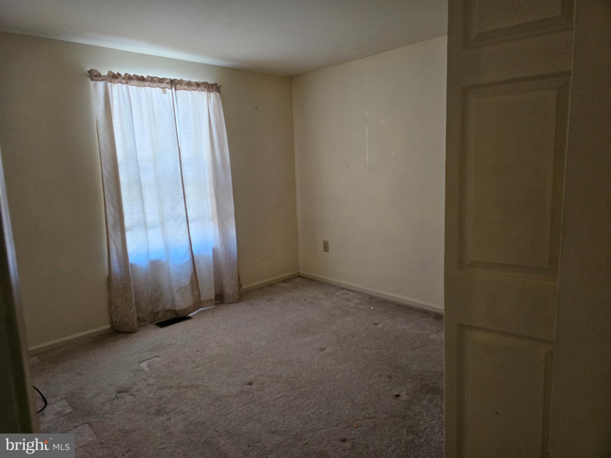 ST CHARLES HAMPSHIRE - Residential