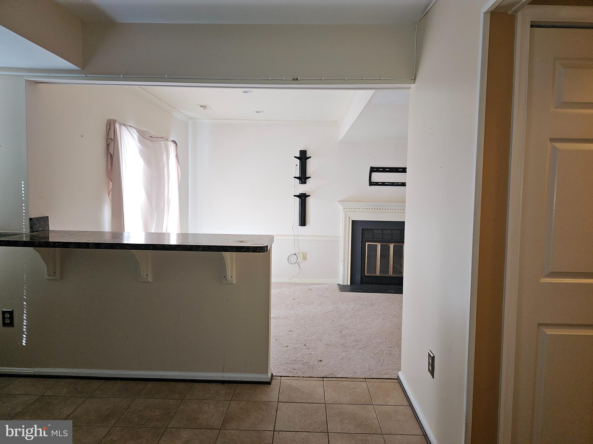 ST CHARLES HAMPSHIRE - Residential