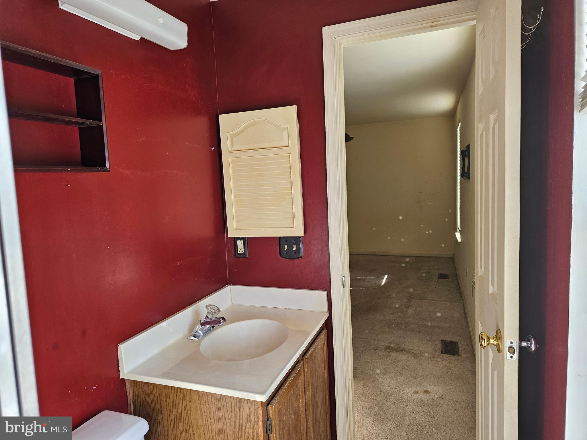 ST CHARLES HAMPSHIRE - Residential