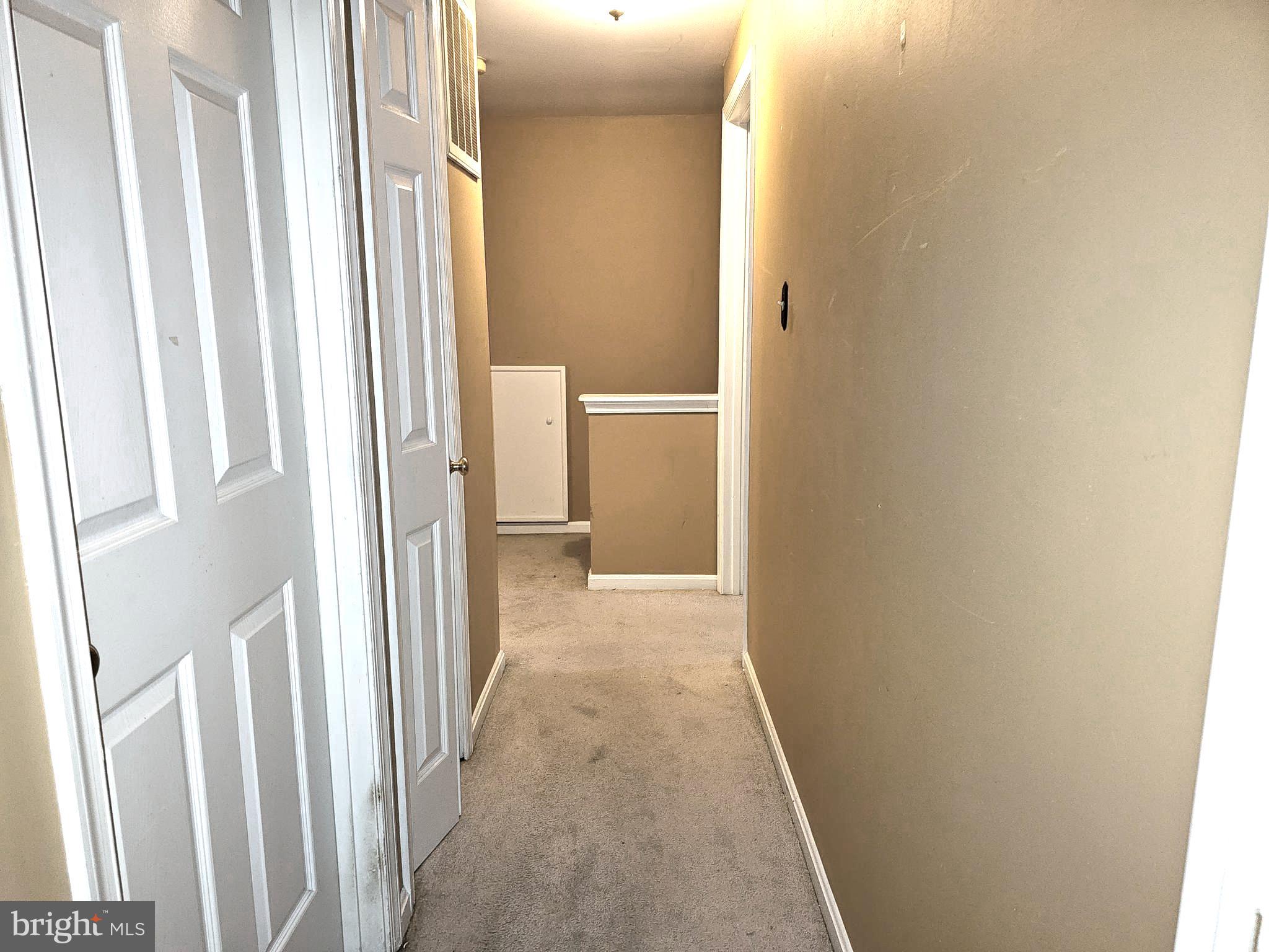 ST CHARLES HAMPSHIRE - Residential