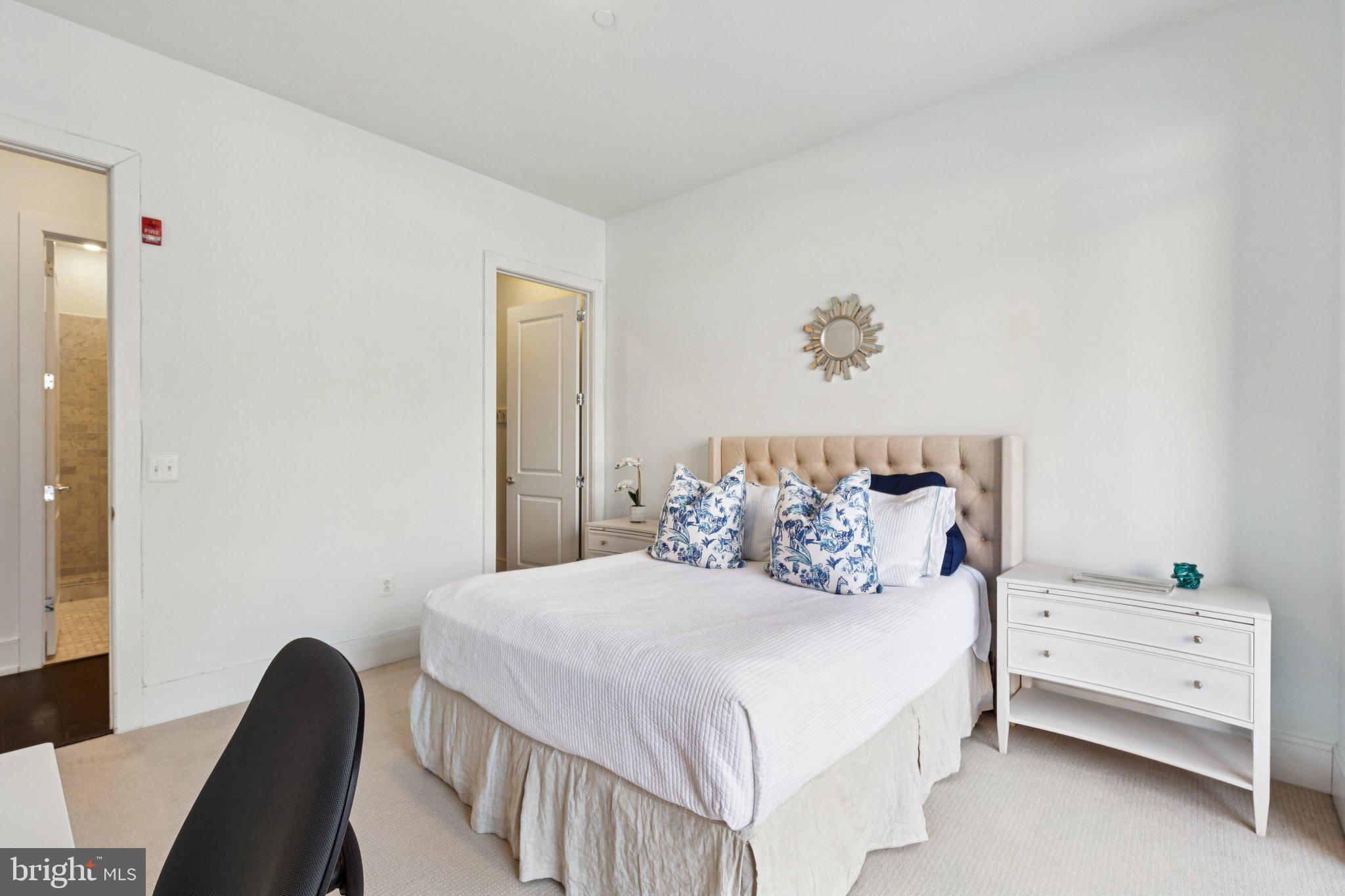 SOCIETY HILL - Residential