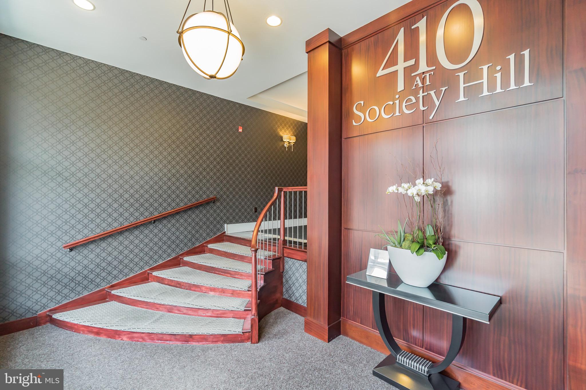 SOCIETY HILL - Residential