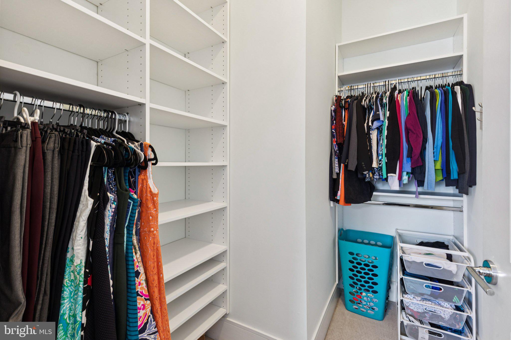 SOCIETY HILL - Residential