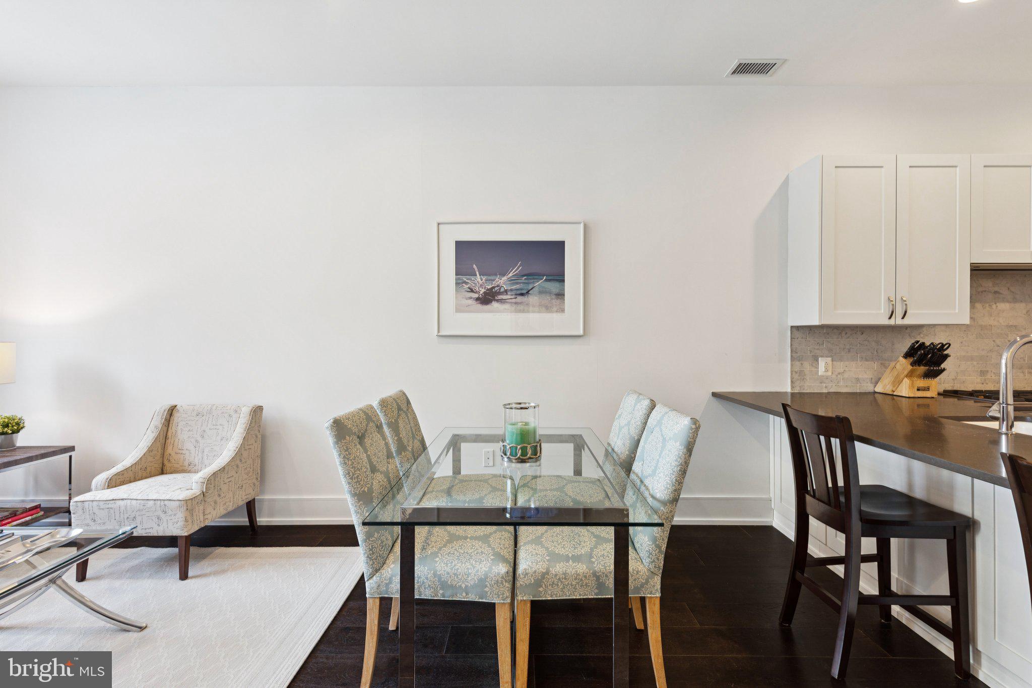 SOCIETY HILL - Residential