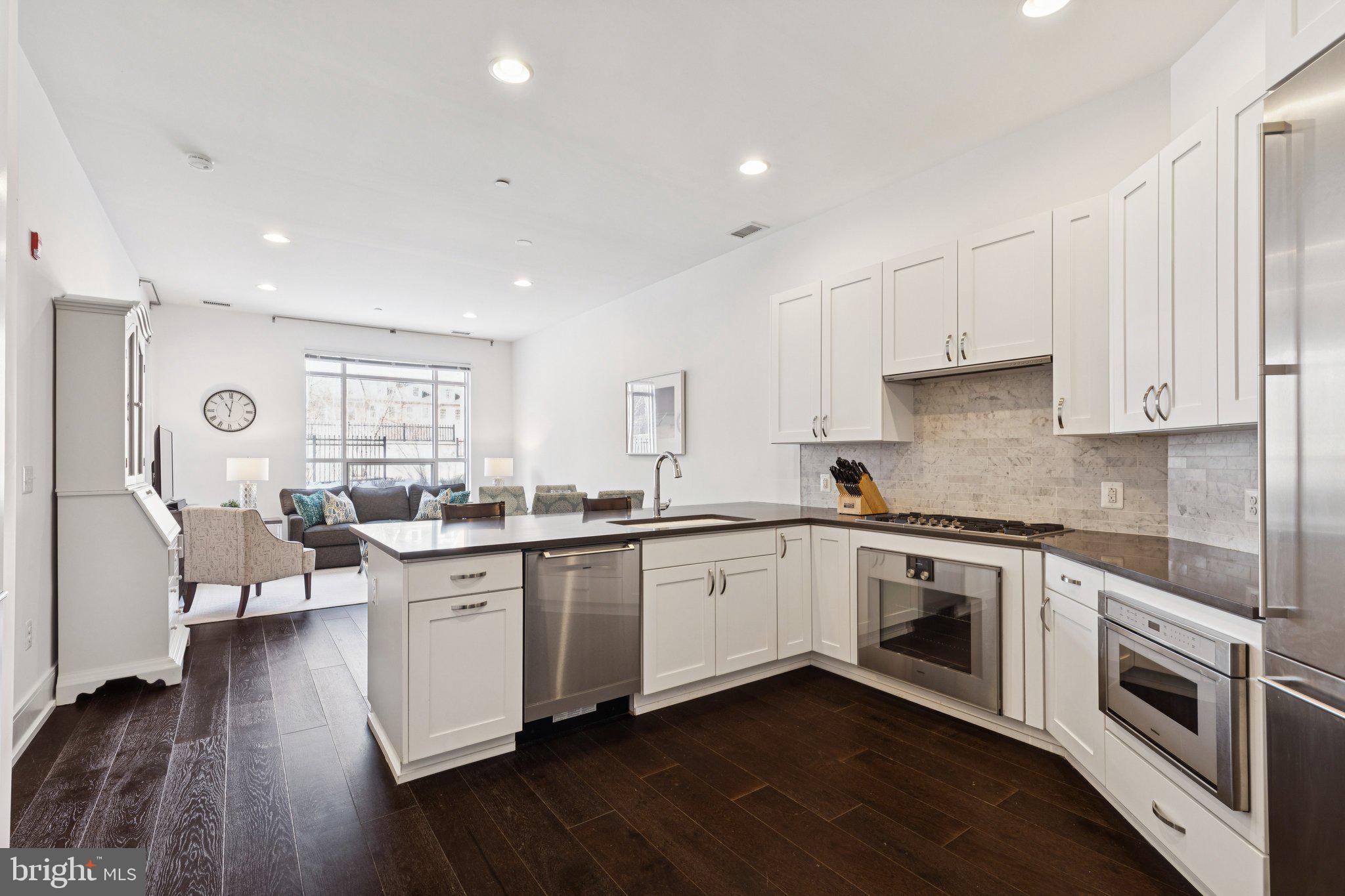 SOCIETY HILL - Residential