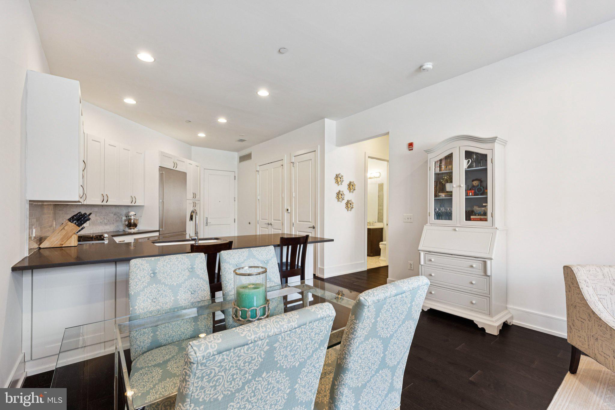 SOCIETY HILL - Residential