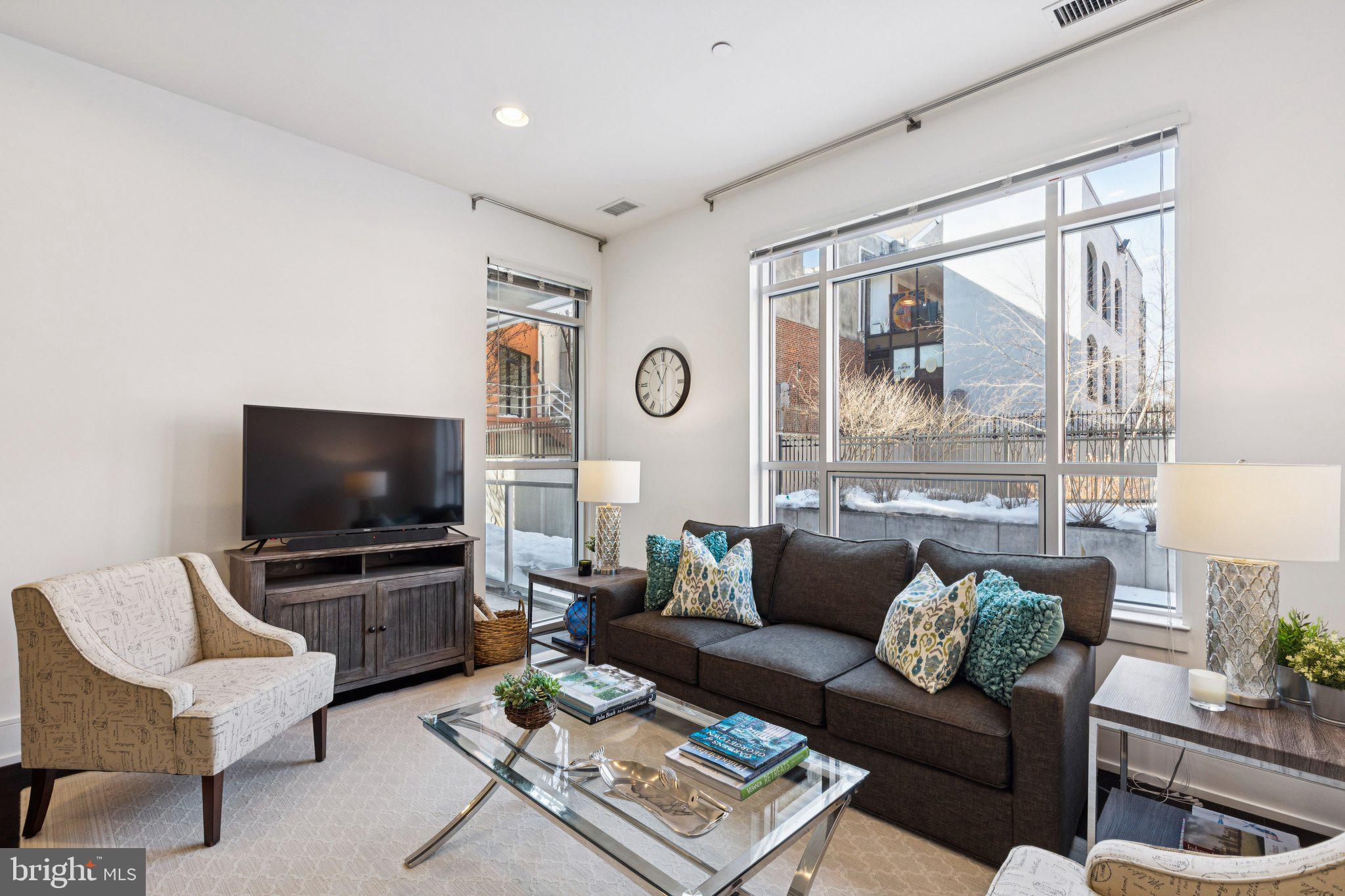 SOCIETY HILL - Residential