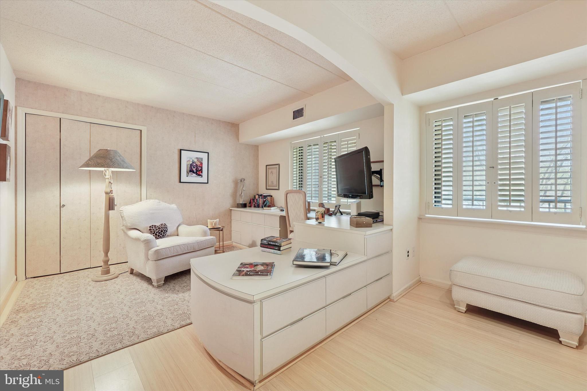 WYNNEWOOD - Residential