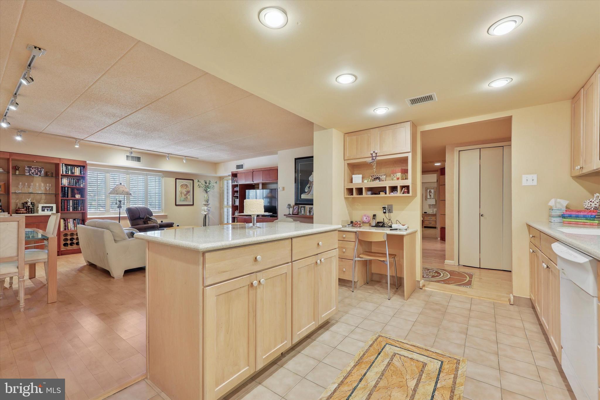 WYNNEWOOD - Residential