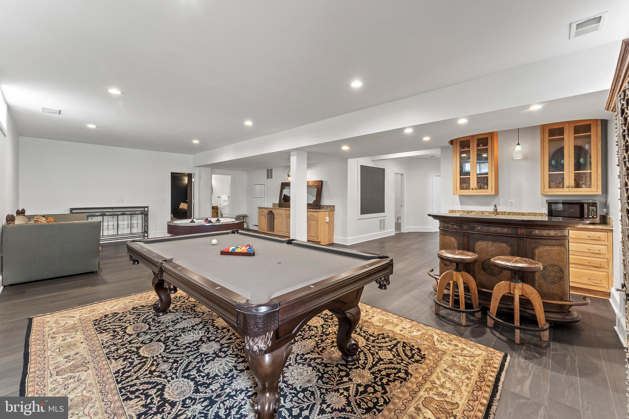 LANSDOWNE ON THE POTOMAC - Residential